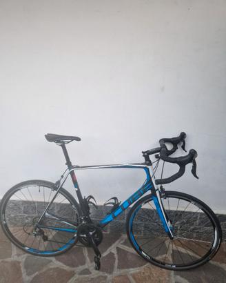 Bicicletta da corsa in carbonio