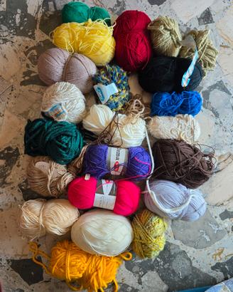 filati per uncinetto, amigurumi, ferri, borse