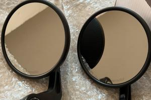 Specchietti moto omologati bar end universali.