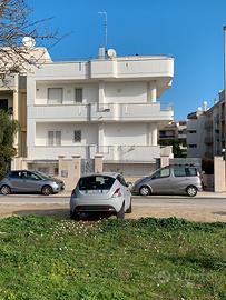 Vendita villa con 3 appartamenti di 90 mq