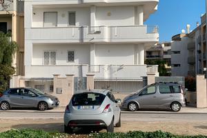 Vendita villa con 3 appartamenti di 90 mq
