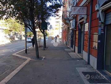 NEGOZIO A ROMA