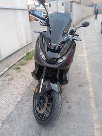 Honda x-adv 750