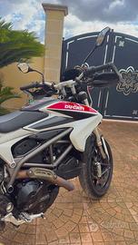 Hyperstrada 821