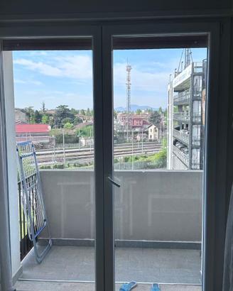 Porta scorrevole vetrata 90% (a Padova)
