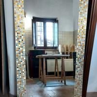Specchio d'arte in mosaico oro