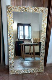Specchio d'arte in mosaico oro