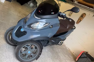 Piaggio mp3 300