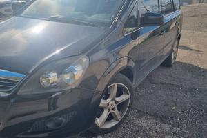 Opel zafira b 7 posti.