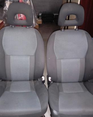 Tappezzeria+ scarico Toyota rav 4 