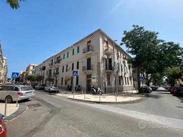 Bilocale oltre accessori in Via Buganza