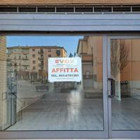 Castelletto - Negozio FRONTE PIAZZA E STRADA PRINC