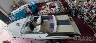 barca Glastron 225 motoscafo tipo cranchi turchese