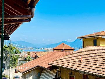 Trilocale vista lago