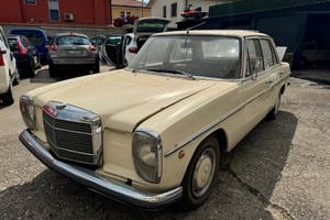 Mercedes-benz 200 Mercedes-Benz 200 D (W115) – Ann