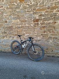 trek supercaliber gen2  9.9axs flight attentant