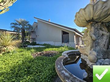 Villa Unifamiliare Ristrutturata + Garage + Corte