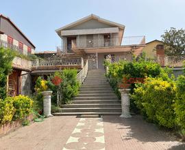 Villa o villino Pedara [Cod. rif sm-mdo18-ecVRG]