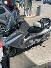 Piaggio x8