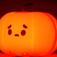 Lampada a Luce Notturna Zucca per Bambini in Silic