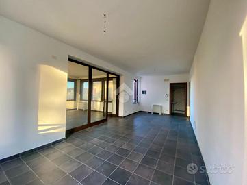 NEGOZIO A BAGNOLO IN PIANO