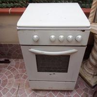 Cucina 4 fuochi gpl /metano con forno