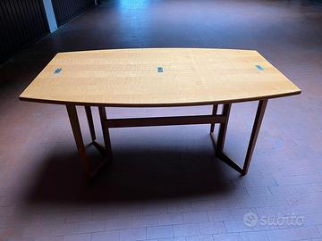 Tavolo a mensola apribile