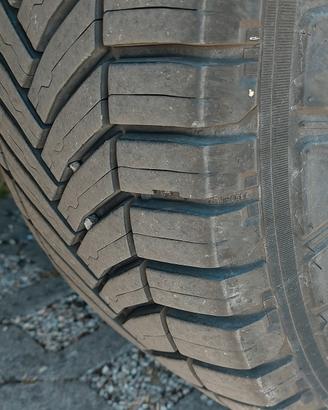 Gomme michelin 225 70 15