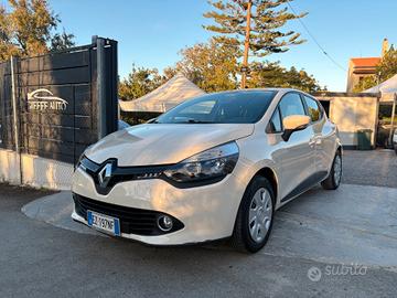 Renault Clio 1.2 75CV GPL 5 porte Costume National