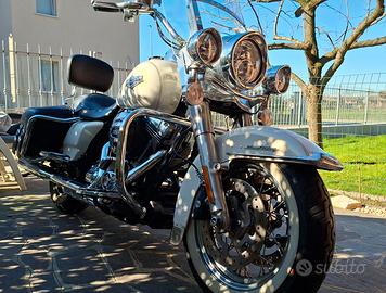 Harley Davidson Road King Classic 1690 FLHRC