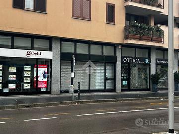 NEGOZIO A SETTIMO MILANESE