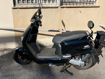 Scooter elettrico SUNRA ROBO S