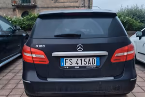 MERCEDES BENZ B180 BENZINA OK NEOPANTATI ANNO 2014