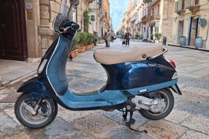Piaggio Vespa 50 LX - 2010