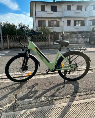 Bicicletta elettrica e-bike nuova