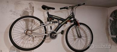 bicicletta mountain bike
