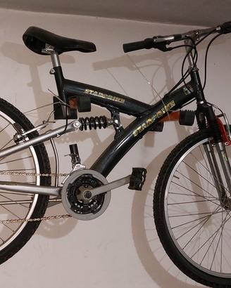 bicicletta mountain bike