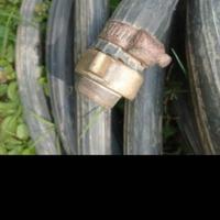 Gomme irrigazione e pozzouns lunga