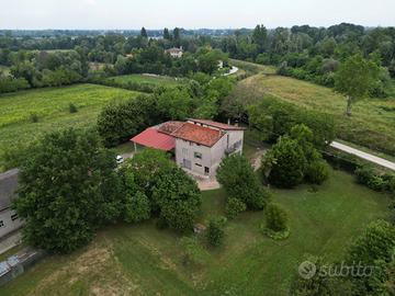 Casa rurale, annessi, ex stalla, 6000 mq scoperto