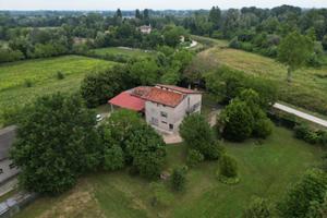 Casa rurale, annessi, ex stalla, 6000 mq scoperto