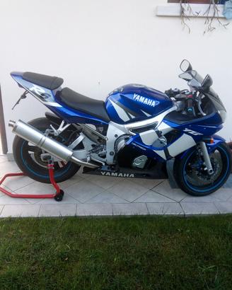 Yamaha YZF R6 - 2002