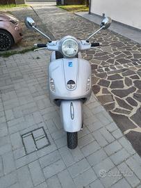 Vespa GTS 250
