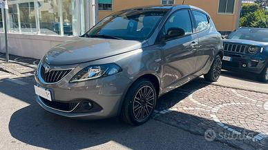 Lancia Ypsilon 1.0 FireFly 5 porte S&S Hybrid Gold
