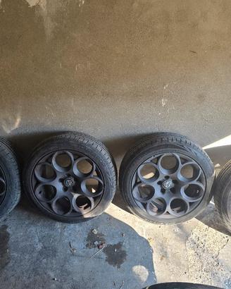 CERCHI E GOMME ALFA ROMEO GIULIA 159 GIULIETTA 