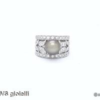 Anello con perla Tahiti e diamanti