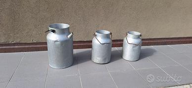 Antichi canestri per la raccolta del latte.