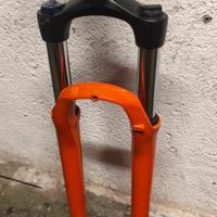 FORCELLA SUNTOUR XCT 30