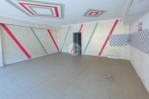 NEGOZIO A MONTE CREMASCO