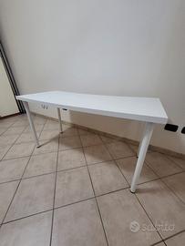 tavolo ikea LAGKAPTEN
+ gambe ADILS

140x60