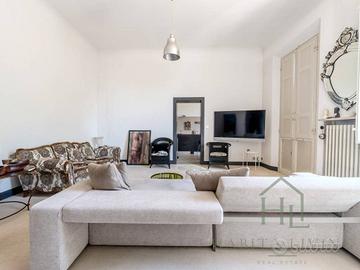 Attico / Mansarda di 230 m² con più di 5 locali a 